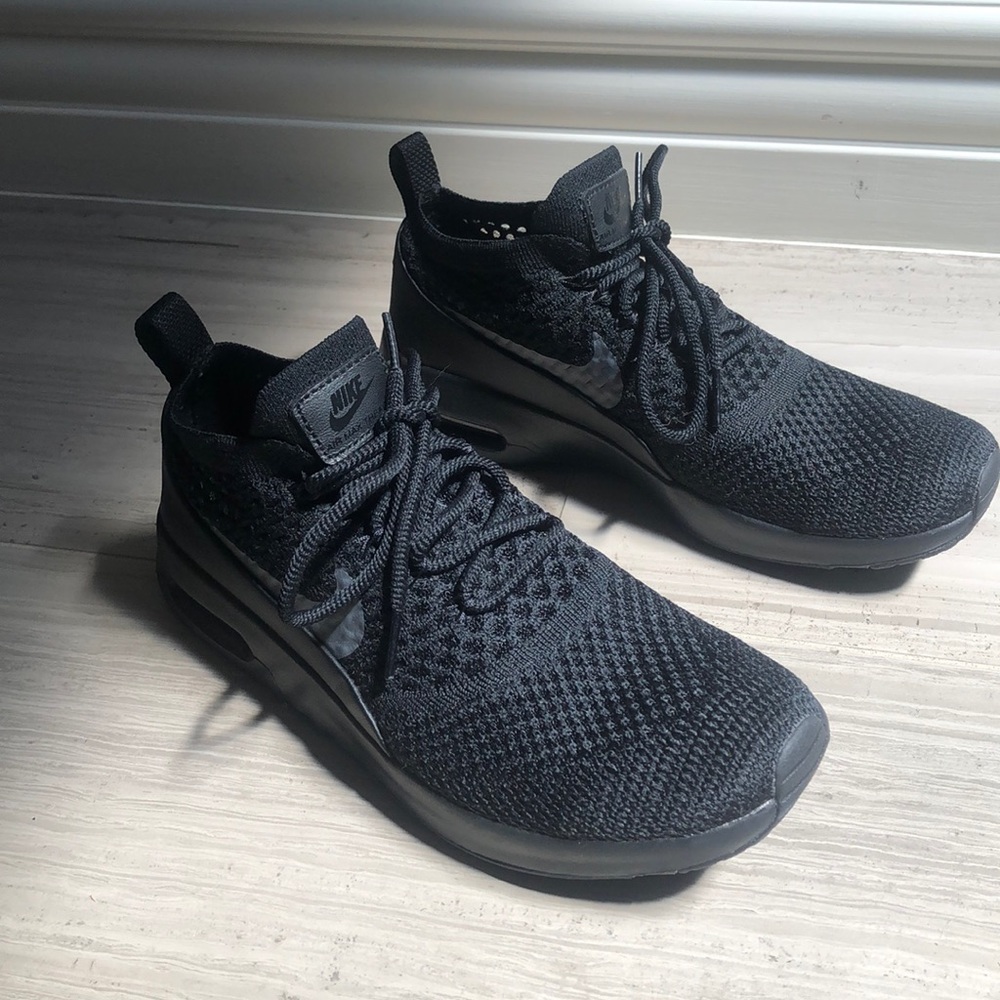 Black Nike Running Shoes